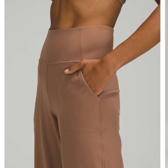 Lululemon Align Wide Leg Super-High-Rise Crop *23" Cacao Size 6 - Picture 4 of 9